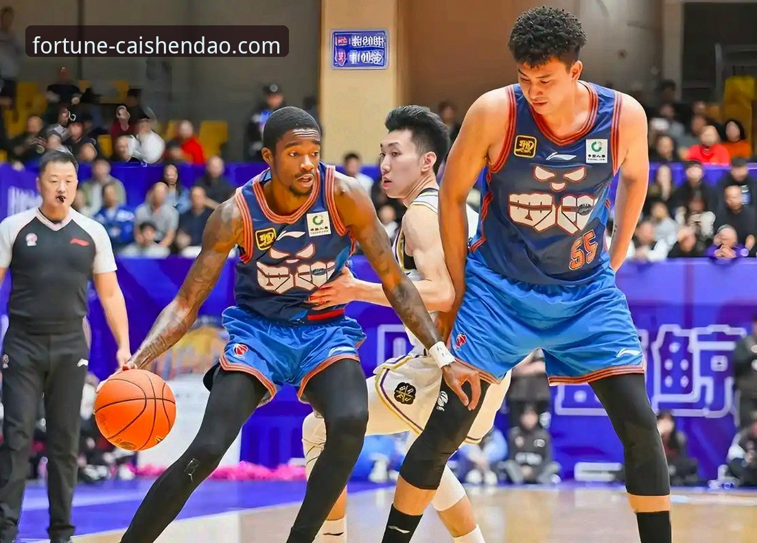 3个前瞻视角：从上海男篮12连胜看竞技体育的“突破性”体验